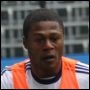 Mbemba kreeg tik op training