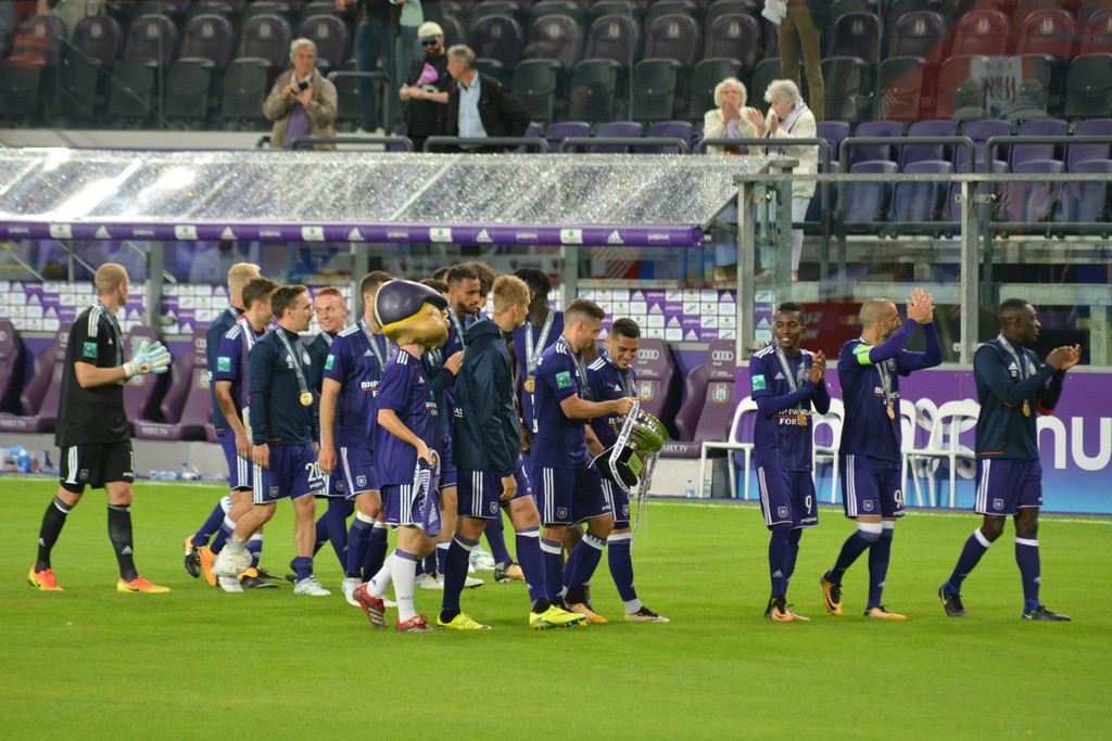 Anderlecht Online - Vergoote fluit RSC Anderlecht - Oud-Heverlee